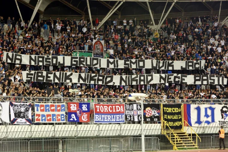 ZAISKRILO NA POLJUDU: Derbi skoro zavr&scaron;io sveopćom tučnjavom