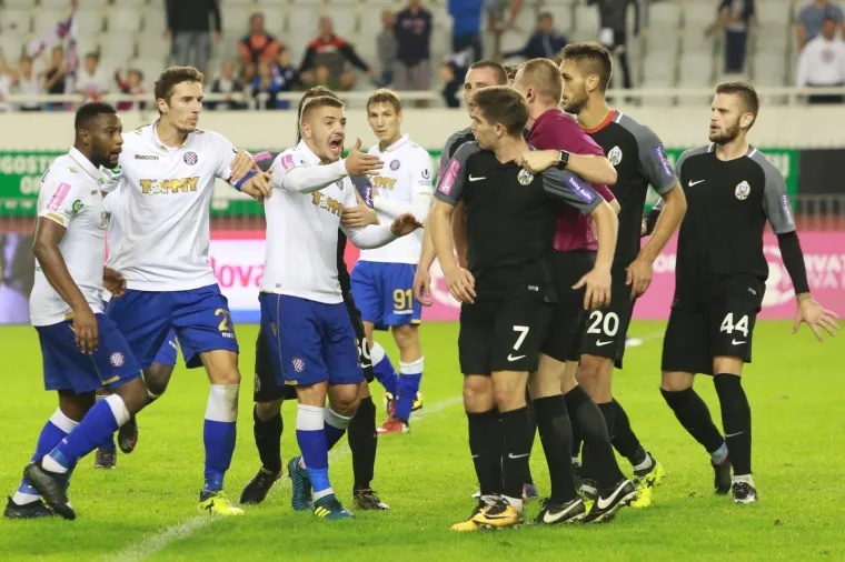 ZAISKRILO NA POLJUDU: Derbi skoro zavr&scaron;io sveopćom tučnjavom