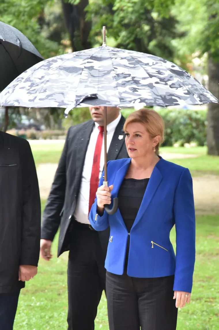 KOLINDA POLOŽILA VIJENCE U PARKU NARODNOG USTANKA: Predsjednica na obilježavanju Dana Istarske županije