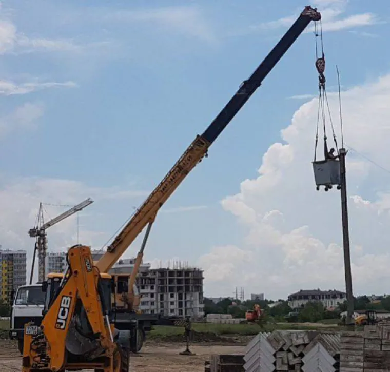 Ruska stvarnost uvelike odudara od onog &scaron;to nazivamo normalnim, no to nije nužno lo&scaron;e. U svakom slučaju čine život zabavnijim, barem kada ih promatramo sa sigurne udaljenosti. Neke od prizora iz Rusije okupili smo u galeriji.