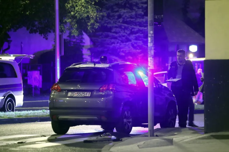 JEZIVA PROMETNA NESREĆA NA KRIŽANJU BARUNA FILIPOVIĆA I SELSKE: Motociklist poginuo u sudaru