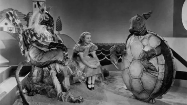 Alice in Wonderland (1933, 2010)