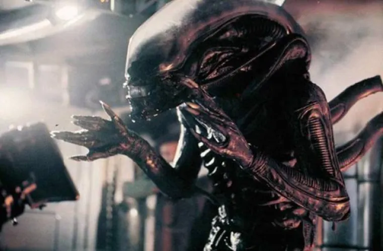 Alien (1979), Alien: Covenant (2017)