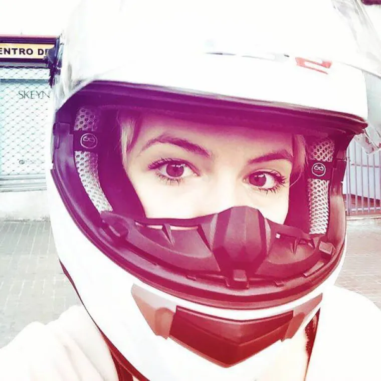 LIJEPA PILOTKINJA ŽELI DA POLETITE S NJOM: Svestrana Nizozemka osvaja svojim uzbudljivim životom i prirodnom ljepotom