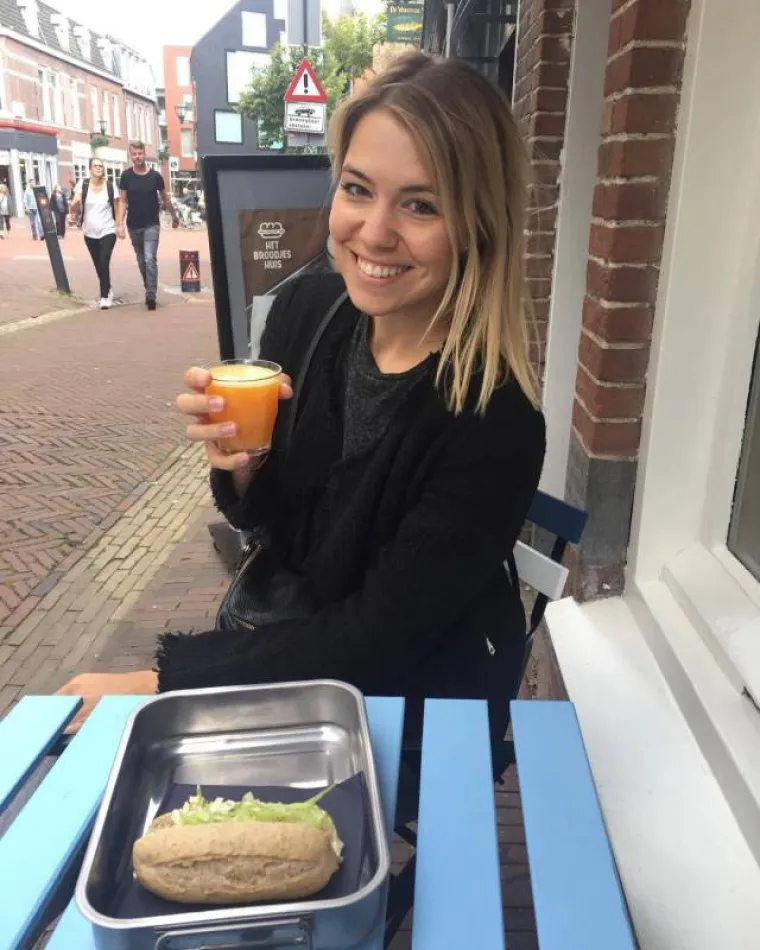 LIJEPA PILOTKINJA ŽELI DA POLETITE S NJOM: Svestrana Nizozemka osvaja svojim uzbudljivim životom i prirodnom ljepotom