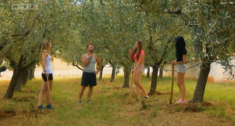 Sanji i Evici smeta što se Zoran i Marija odvajaju.