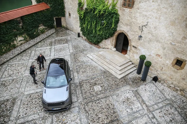 RANGE ROVER VELAR: Dobro pogledajte kako izgleda SUV koji pomiče granice