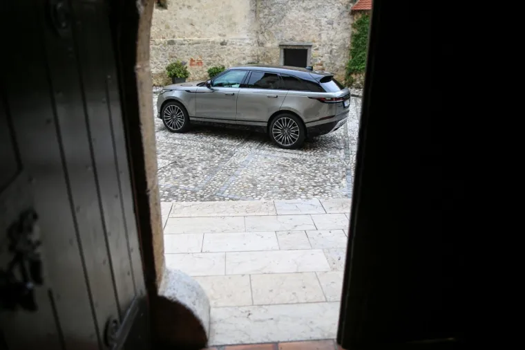 RANGE ROVER VELAR: Dobro pogledajte kako izgleda SUV koji pomiče granice