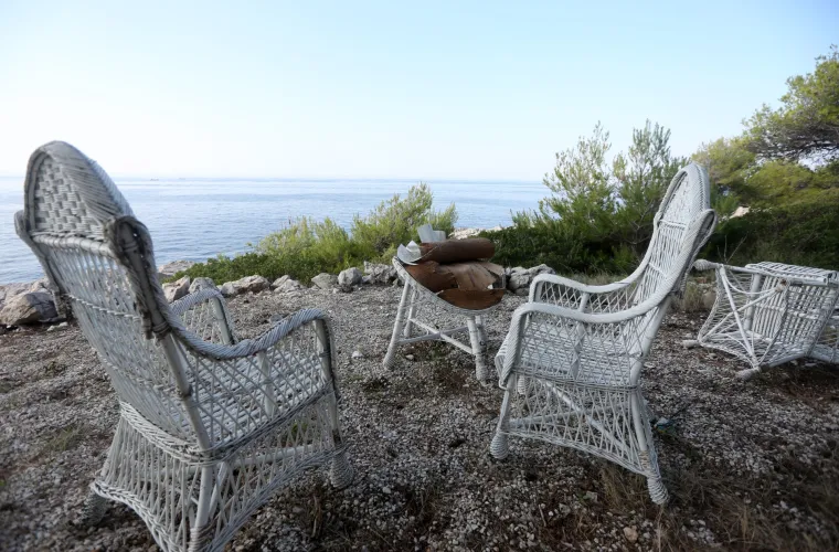 Objekti na otoku Smokvica koji su vraćeni državi