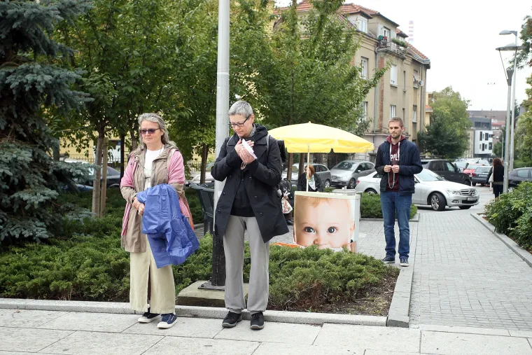 Molitvena pro life inicijativa za život započela ispred KBC Sestre milosrdnice
