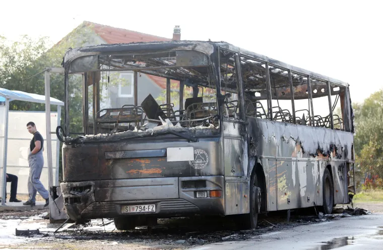 Kod Trbounja se zapalio i izgorio Autotransportov autobus, nema ozlijeđenih