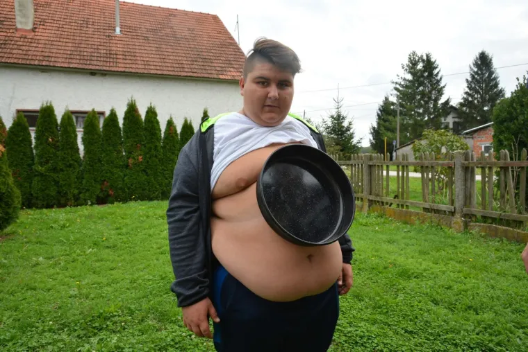 DJEČAK MAGNET IZ KOPRIVNICE: Neobja&scaron;njivi talent koji ostavio bez teksta i žiri Supertalenta