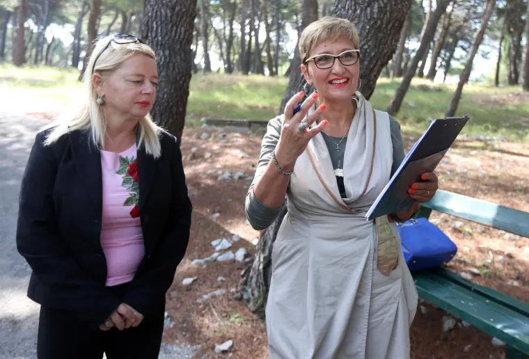 SMOKVICA OPET U RUKAMA DRŽAVE: Pogledajte kako je izgledala ovrha nad Todorićevim otokom