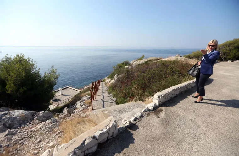 SMOKVICA OPET U RUKAMA DRŽAVE: Pogledajte kako je izgledala ovrha nad Todorićevim otokom