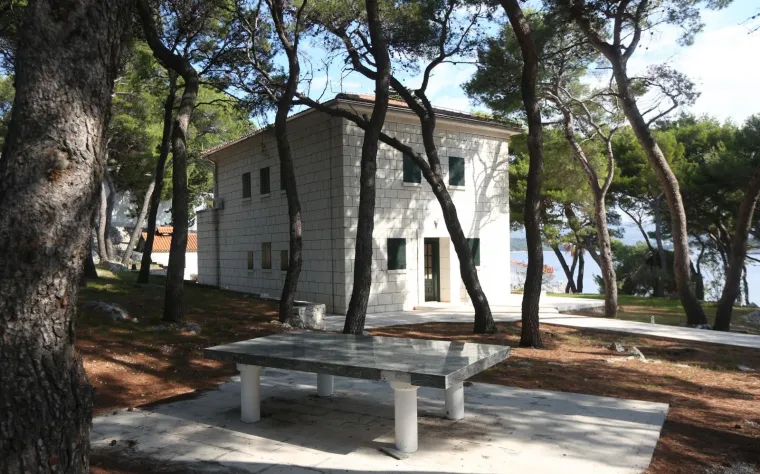 SMOKVICA OPET U RUKAMA DRŽAVE: Pogledajte kako je izgledala ovrha nad Todorićevim otokom