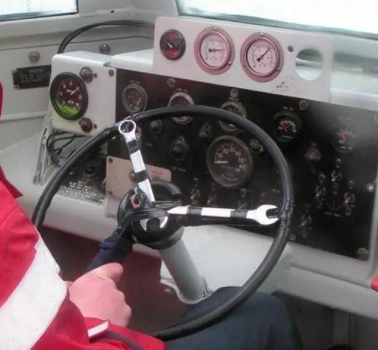 HTJELI U&Scaron;TEDJETI KOD MEHANIČARA PA SAMI 'POPRAVILI' AUTO: Njihovi sumanuti popravci su opasni, ali i urnebesni