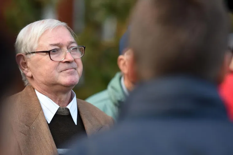 DELOŽACIJA U ČAKOVCU: Aktivisti Živog zida nisu je uspjeli spriječiti, Pernar sve prenosio uživo