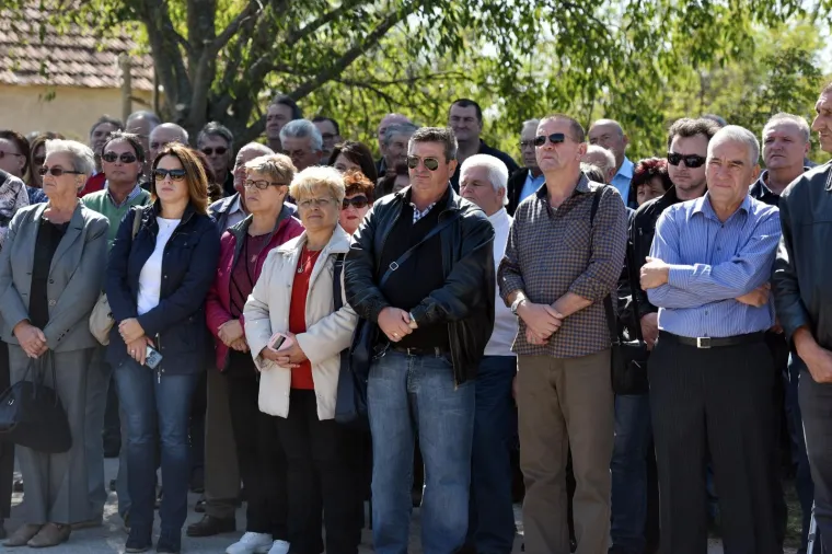 U Varivodama održana komemoracija u spomenna srpske civile ubijene nakon Oluje