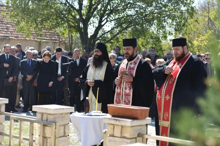 U Varivodama održana komemoracija u spomenna srpske civile ubijene nakon Oluje