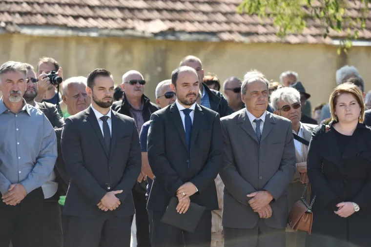 U Varivodama održana komemoracija u spomenna srpske civile ubijene nakon Oluje