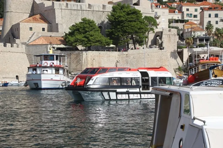 U Dubrovnik uplovio prvi seks kruzer: evo &scaron;to gosti rade na brodu, kako se zabavljaju i &scaron;to kažu o svojim iskustvima