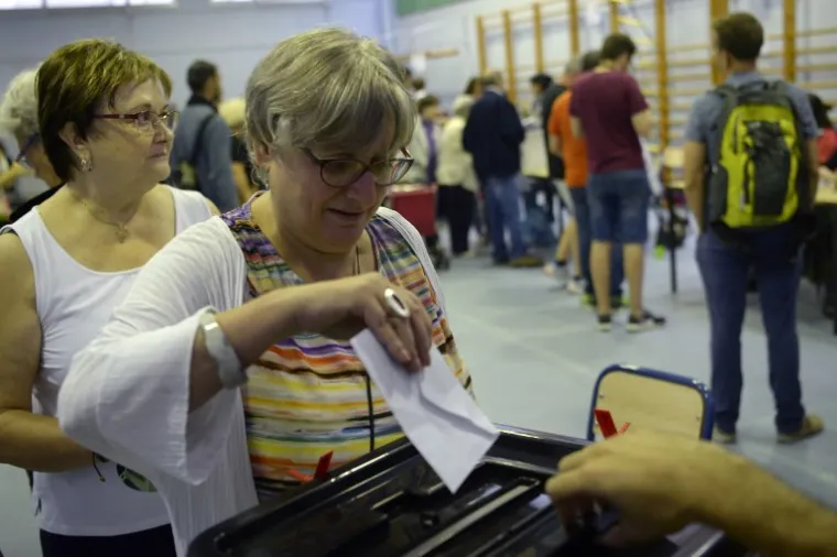 SUKOBI U KATALONIJI: Pogledajte kako su se obračunali policija i građani, ali i dvije policije