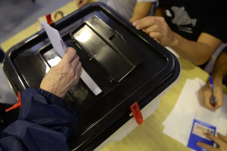 SUKOBI U KATALONIJI: Pogledajte kako su se obračunali policija i građani, ali i dvije policije