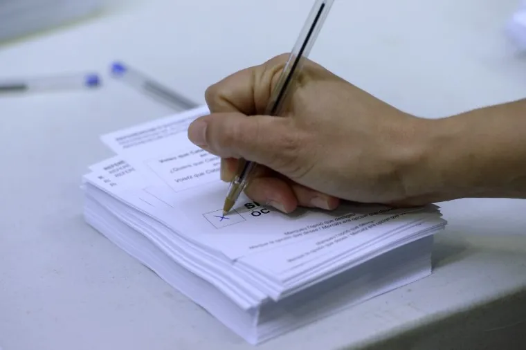 Glasački listići na referendumu u Kataloniji.