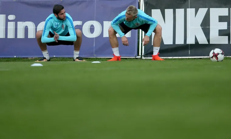 Vatreni su samo u ponedjeljak trenirali u Zagrebu, a već u utorak odlaze u Opatiju gdje će biti smje&scaron;teni do utakmice protiv Finske u petak na riječkoj Rujevici.
