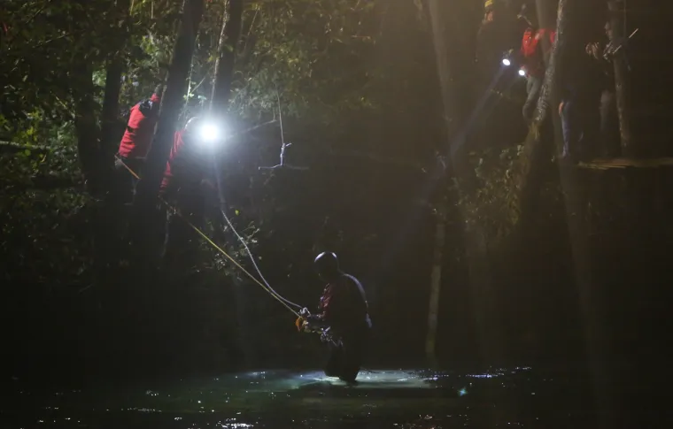 Tragedija u Karlovcu: u slijetanju automobila u rijeku Dobri smrtno stradala jedna osoba