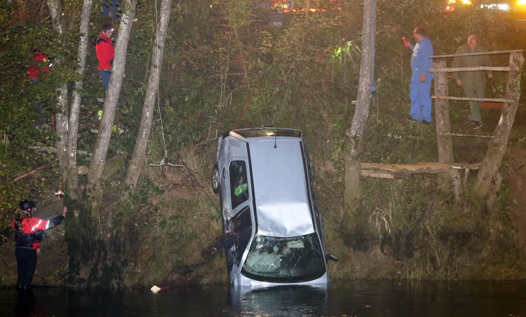 Tragedija u Karlovcu: u slijetanju automobila u rijeku Dobri smrtno stradala jedna osoba