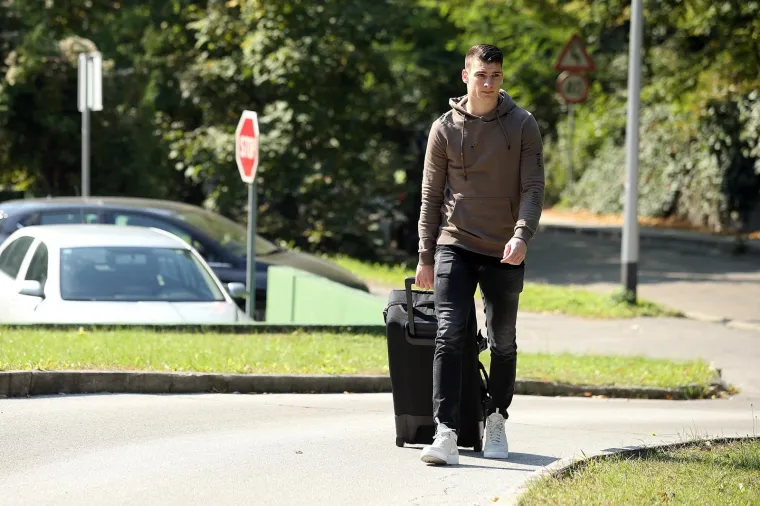 VATRENI U ZAGREBU: Stigli Kramarić, Brozović i dru&scaron;tvo, pogledajte prve fotografije s okupljanja