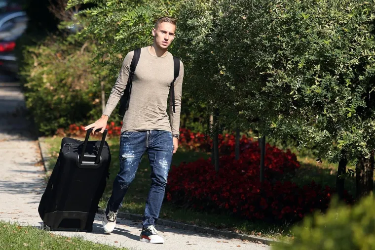 VATRENI U ZAGREBU: Stigli Kramarić, Brozović i dru&scaron;tvo, pogledajte prve fotografije s okupljanja