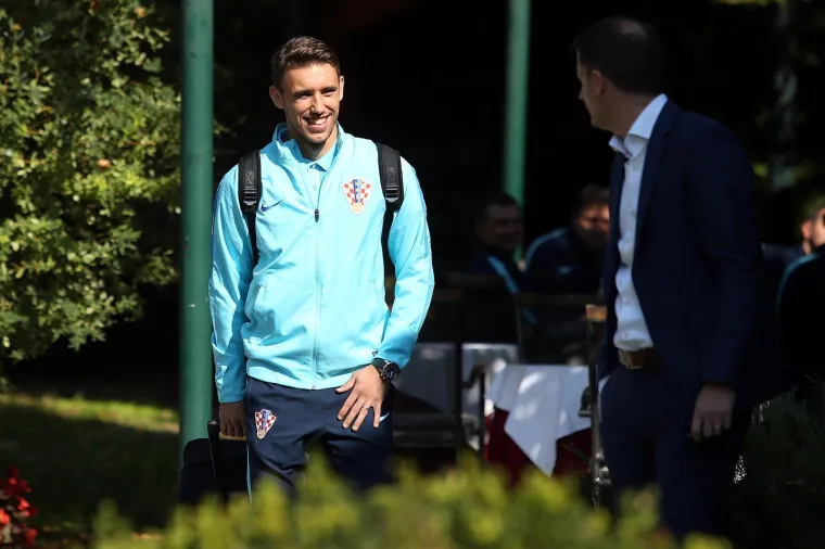 VATRENI U ZAGREBU: Stigli Kramarić, Brozović i dru&scaron;tvo, pogledajte prve fotografije s okupljanja