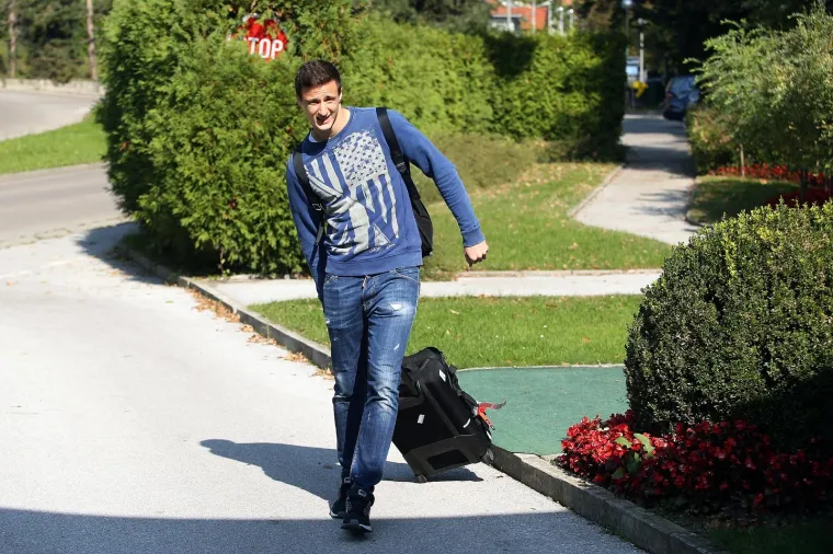 VATRENI U ZAGREBU: Stigli Kramarić, Brozović i dru&scaron;tvo, pogledajte prve fotografije s okupljanja