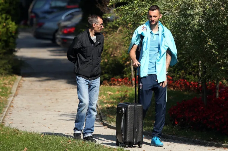 VATRENI U ZAGREBU: Stigli Kramarić, Brozović i dru&scaron;tvo, pogledajte prve fotografije s okupljanja