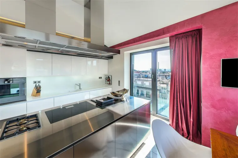 RASKO&Scaron;NA ZDANJA KOJA PRODAJE KONTROVERZNI PODUZETNIK: Evo u kakvom luksuzu živi Tomislav Horvatinčić