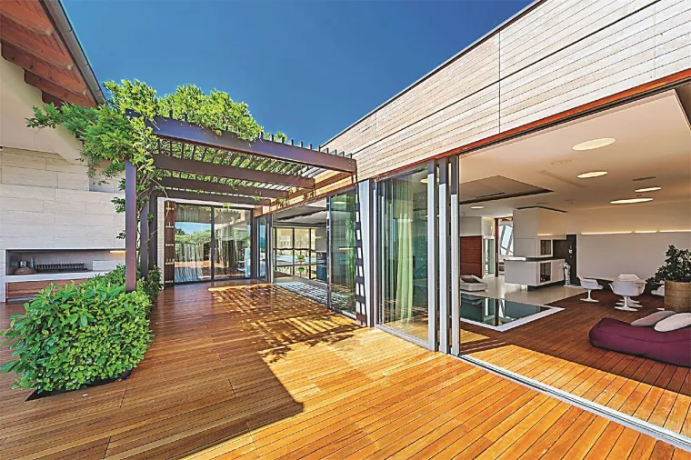 RASKO&Scaron;NA ZDANJA KOJA PRODAJE KONTROVERZNI PODUZETNIK: Evo u kakvom luksuzu živi Tomislav Horvatinčić