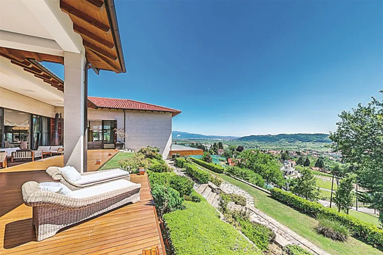 RASKO&Scaron;NA ZDANJA KOJA PRODAJE KONTROVERZNI PODUZETNIK: Evo u kakvom luksuzu živi Tomislav Horvatinčić