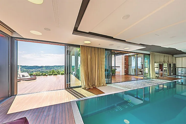 RASKO&Scaron;NA ZDANJA KOJA PRODAJE KONTROVERZNI PODUZETNIK: Evo u kakvom luksuzu živi Tomislav Horvatinčić