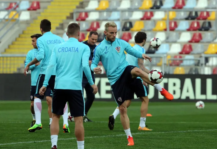 VATRENI ODRADILI I DRUGI TRENING: Pripreme za Finsku promatrao i ugledni gost