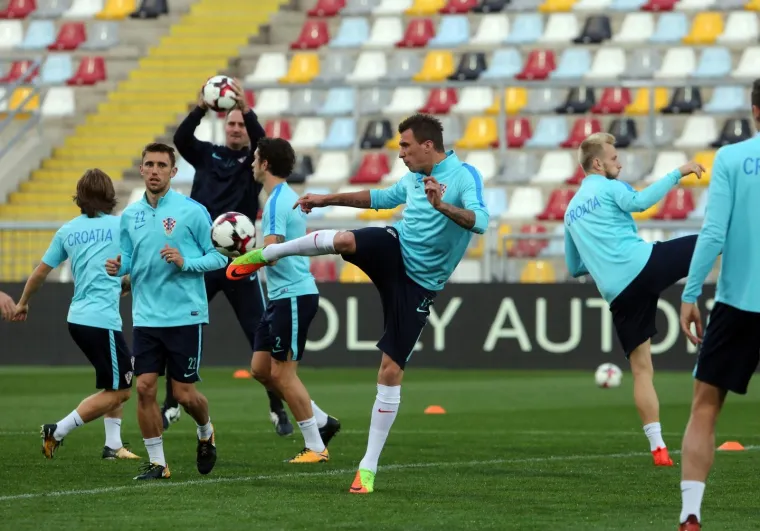 VATRENI ODRADILI I DRUGI TRENING: Pripreme za Finsku promatrao i ugledni gost