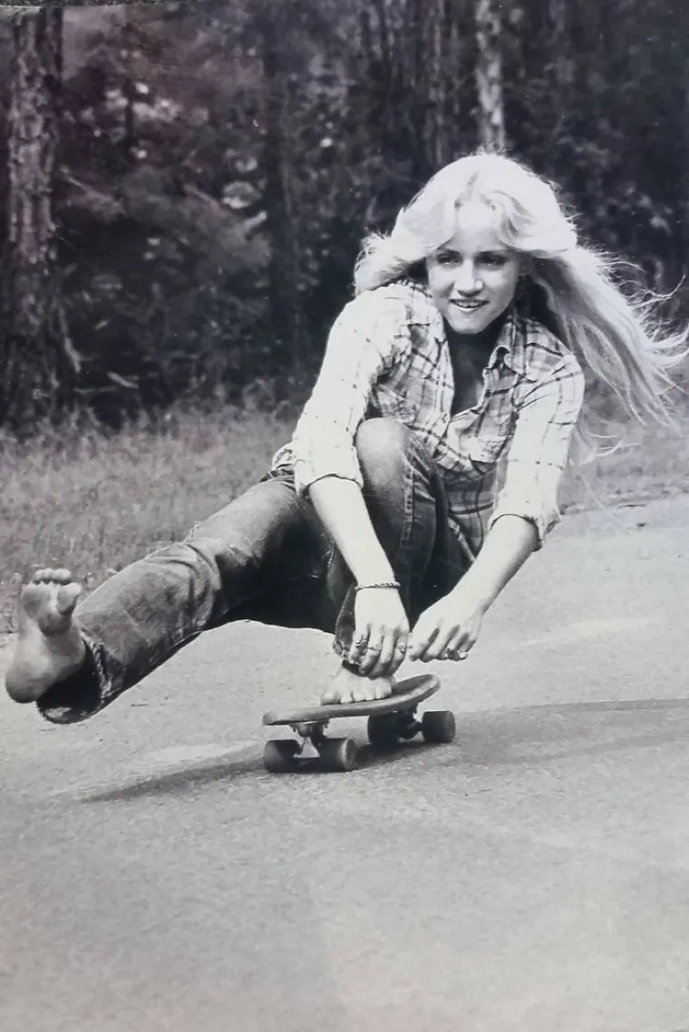 OTKRILI DA SU RODITELJI BILI PUNO VIŠE COOL OD NJIH: Našli fotografije koje su im promijenile mišljenje o 'starcima'