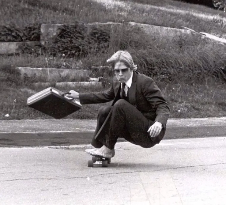 OTKRILI DA SU RODITELJI BILI PUNO VIŠE COOL OD NJIH: Našli fotografije koje su im promijenile mišljenje o 'starcima'