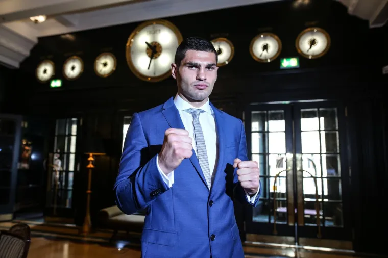 KREĆE U POHOD NA NASLOV: Hrgović potpisao ugovor s njemačkom promotorskom agencijom