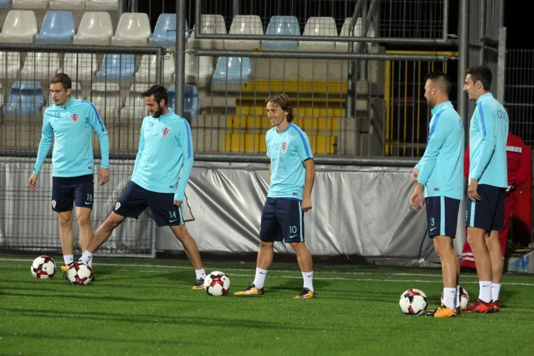 VATRENI ODRADILI TRENING: Pogledajte kako izgleda priprema najboljih hrvatskih nogometa&scaron;a za susret protiv Finske