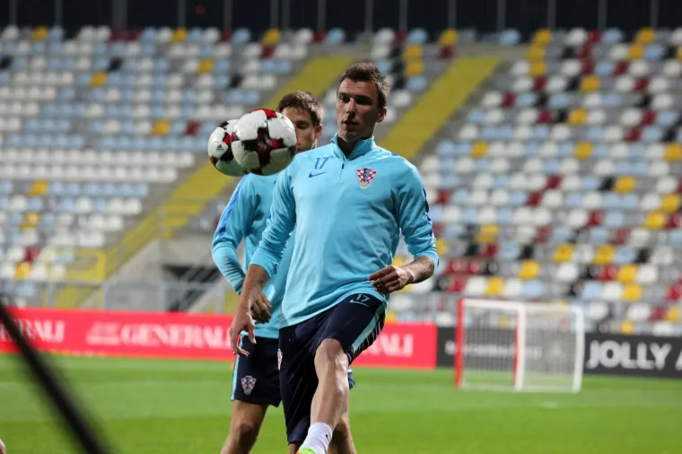 VATRENI ODRADILI TRENING: Pogledajte kako izgleda priprema najboljih hrvatskih nogometa&scaron;a za susret protiv Finske