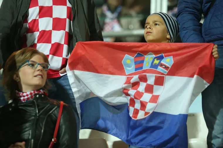 NAVIJAČI OKUPIRALI RUJEVICU: Pogledajte kako izgledaju tribine za jednu od ključnih utakmica Vatrenih