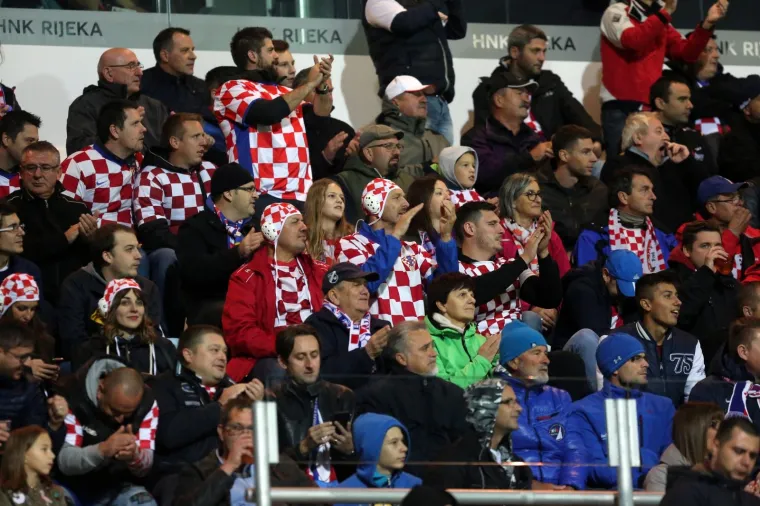 NAVIJAČI OKUPIRALI RUJEVICU: Pogledajte kako izgledaju tribine za jednu od ključnih utakmica Vatrenih