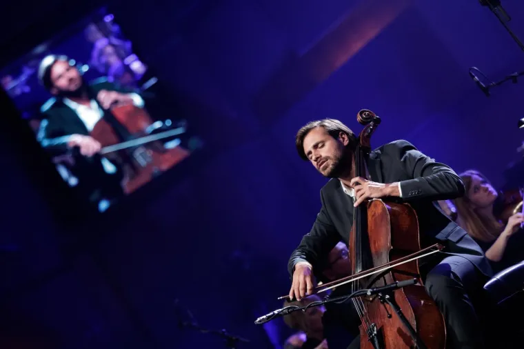 U velikoj dvorani KD Vatroslav Lisinski, odrzžan je koncert Stjepana Hausera i Zagrebačke filharmonije. 
Photo: Davor Puklavec/PIXSELL